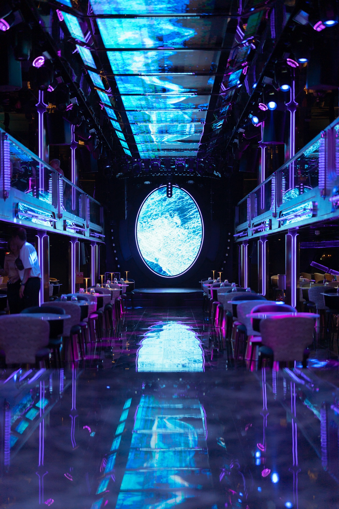 ล่องเรือดินเนอร์ Super Galaxy Cruise