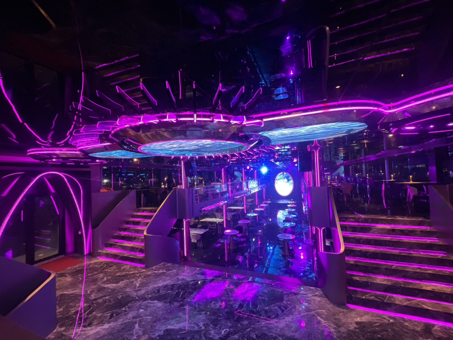 ล่องเรือดินเนอร์ Super Galaxy Cruise