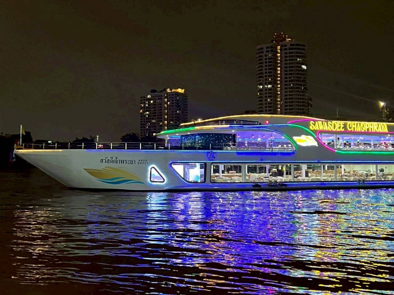 ล่องเรือดินเนอร์ Sawasdee Chaophraya Cruise