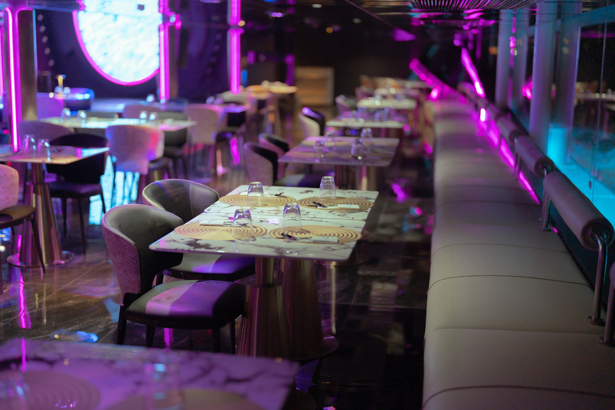 ล่องเรือดินเนอร์ Super Galaxy Cruise