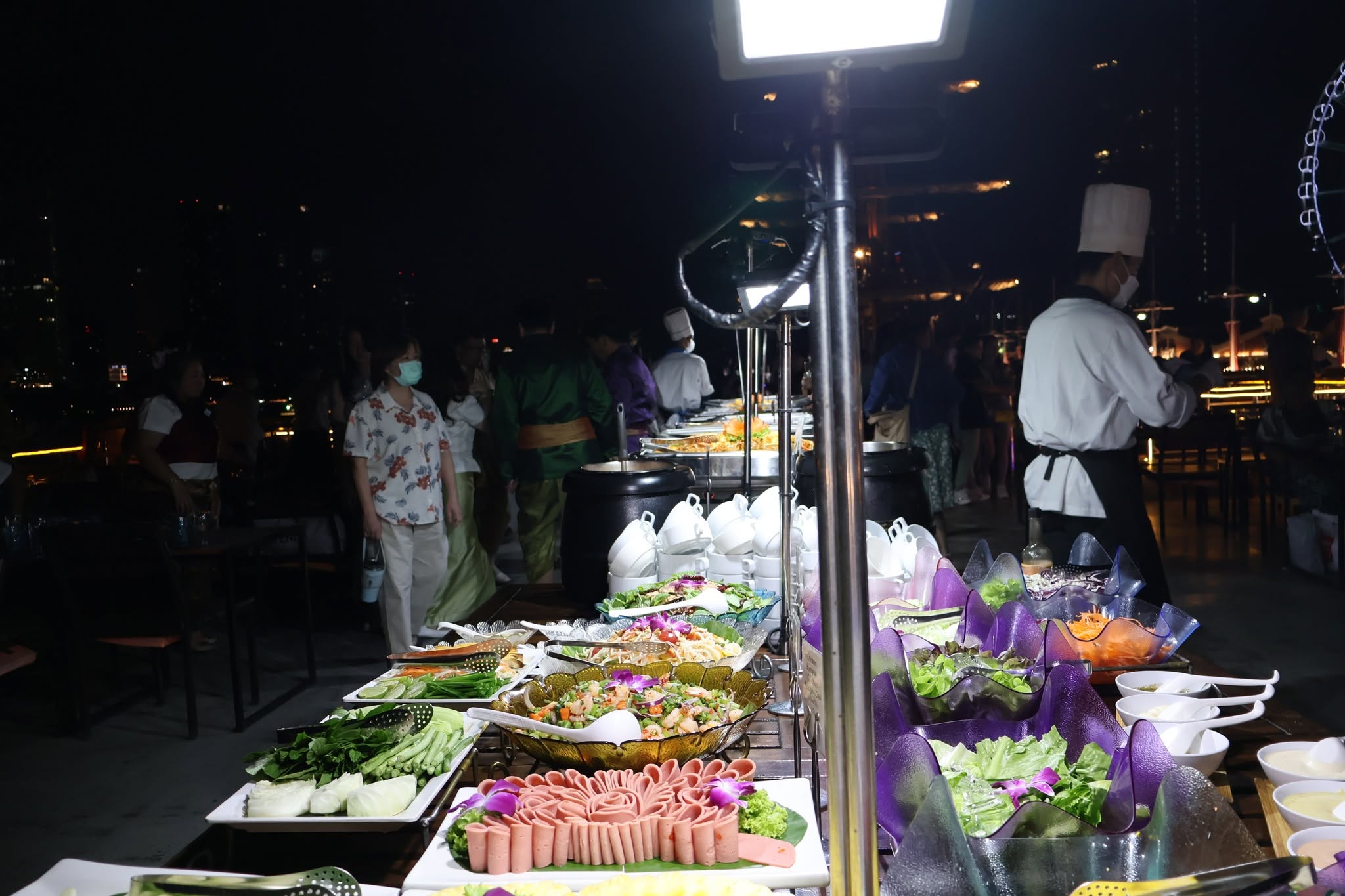 แพคเกจ ล่องเรือดินเนอร์ White Orchid River Cruise (โปรโมชั่น มา 4 จ่าย 3)